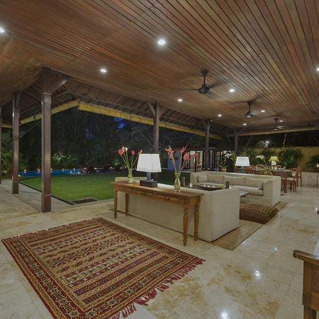 סמיניאק Villa Eight חדר תמונה